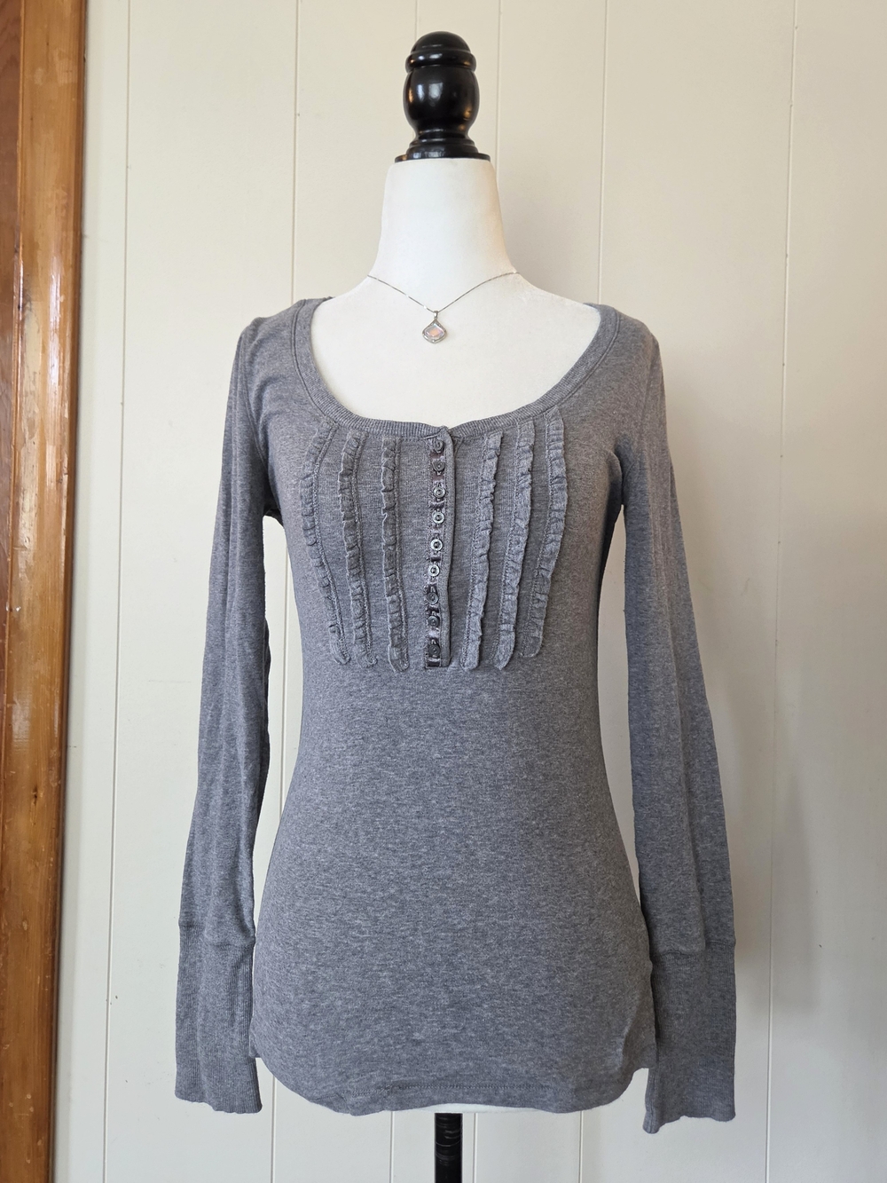 Y2k Aeropostle Long Sleeve Gray Ruffle-Front Top | Size L